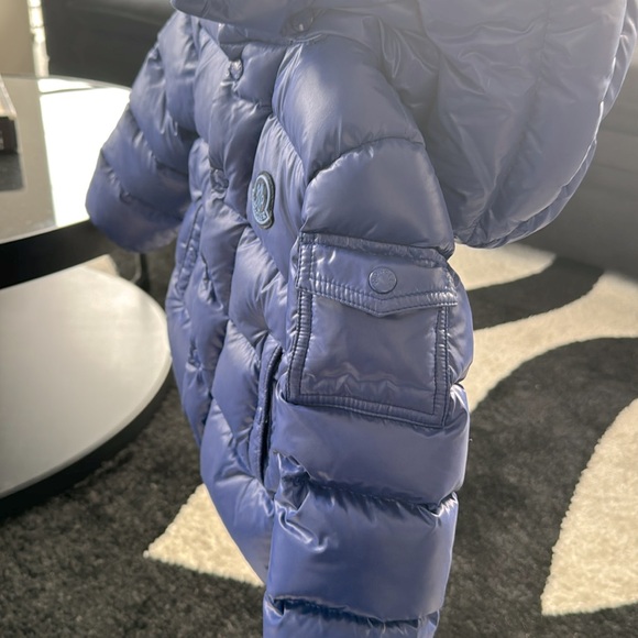 2T boys moncler puffer - Picture 2 of 3
